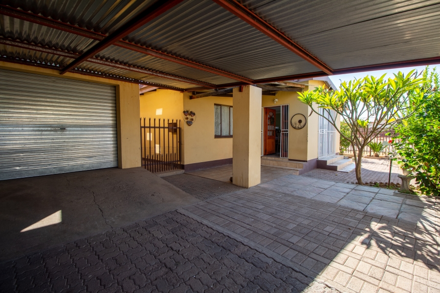 3 Bedroom Property for Sale in Bellvue Northern Cape